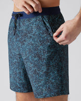 7" Pursuit Short - Unlined -- Navy Pebble Print