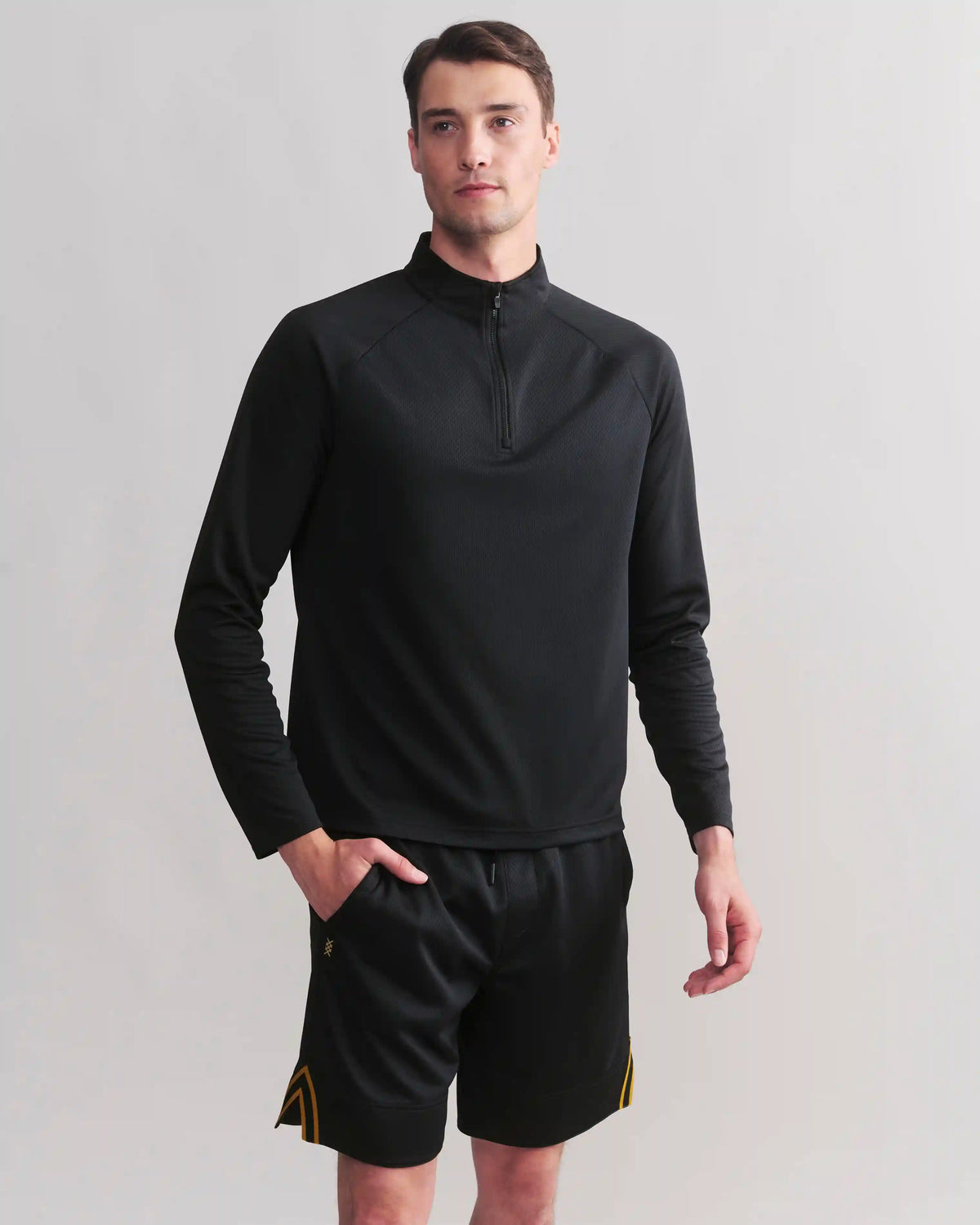 Courtside 1/4 Zip -- Black